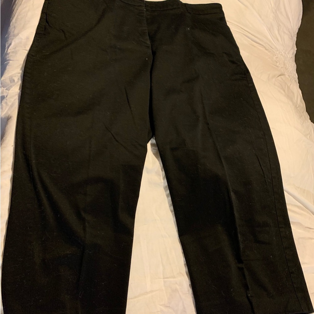 Women’s capri Black Pants